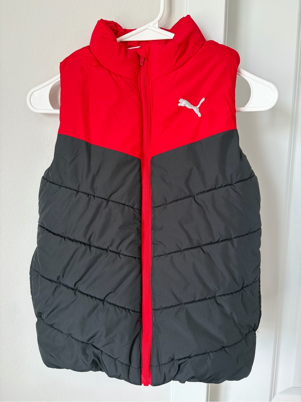 Boy’s Puma Puffer Vest Size Small 7/8 Red Black Fall Winter Colorblock Kids